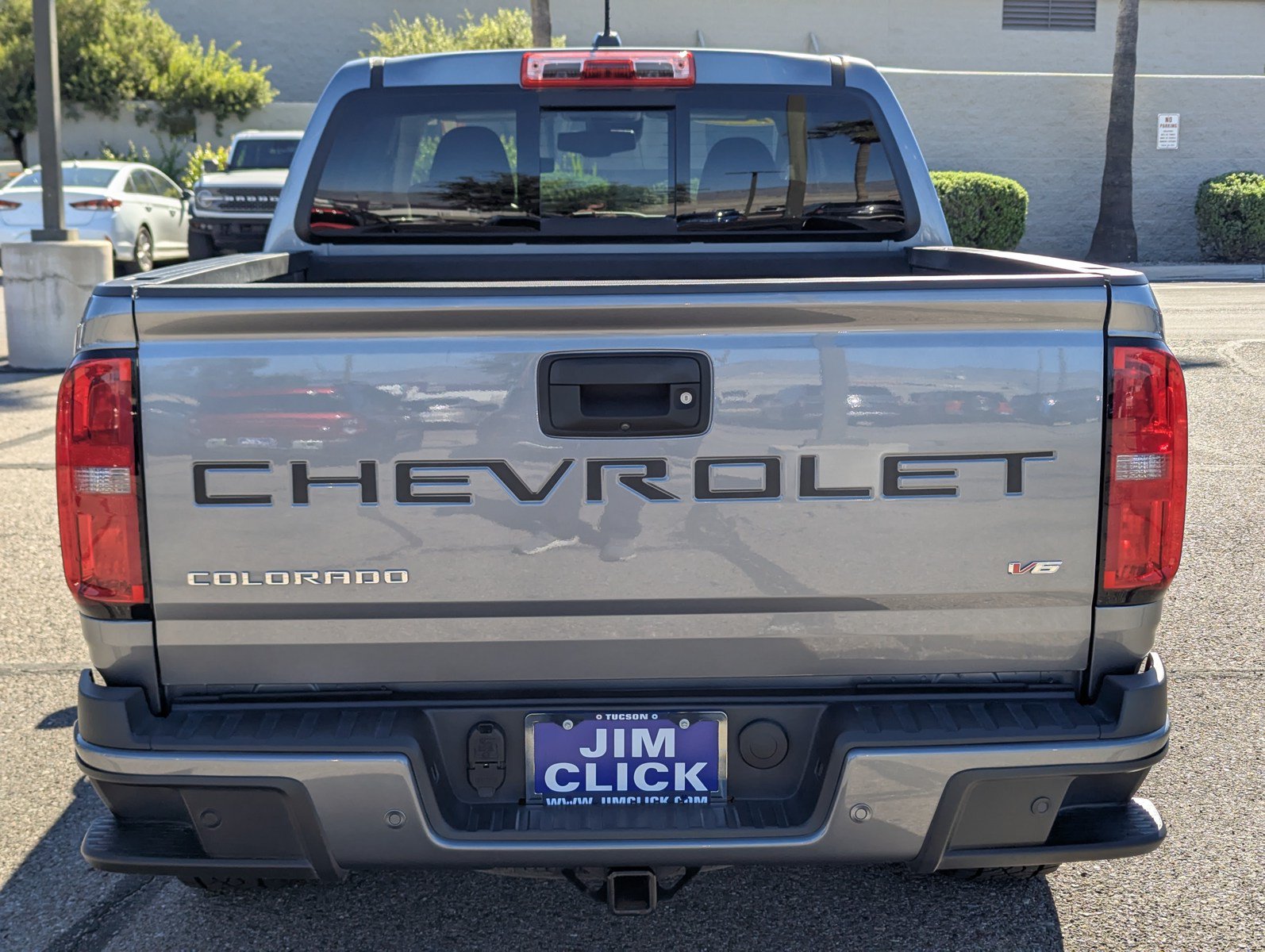 Used 2022 Chevrolet Colorado Z71 w/ Trail Boss Package AWD/4WD image 3
