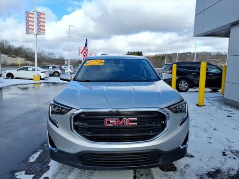Used 2020 GMC Terrain SLE image 2