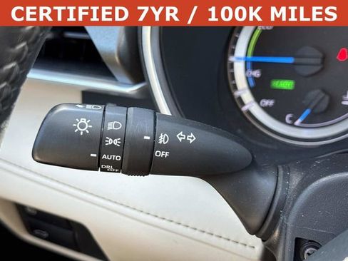 Used 2023 Toyota Highlander XLE AWD/4WD image 27