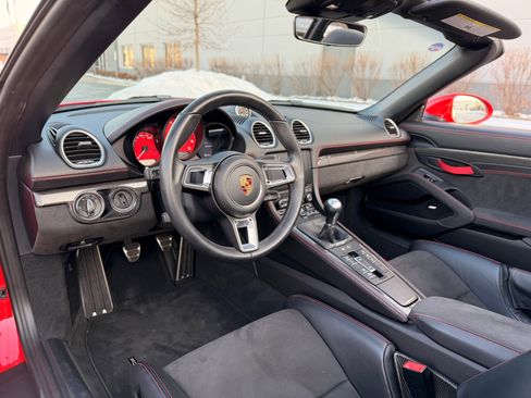 Used 2022 Porsche 718 Boxster Spyder image 18
