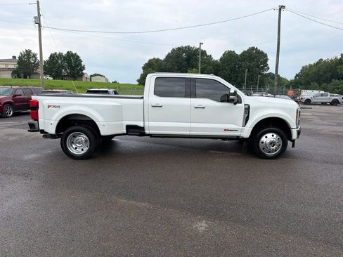 Used 2023 Ford F450 Lariat w/ Lariat Ultimate Package AWD/4WD image 2