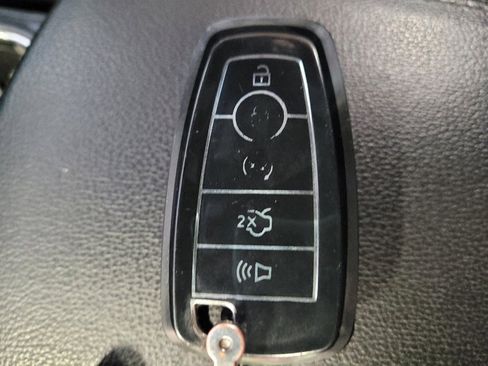 Used 2018 Ford Explorer Limited FWD image 32