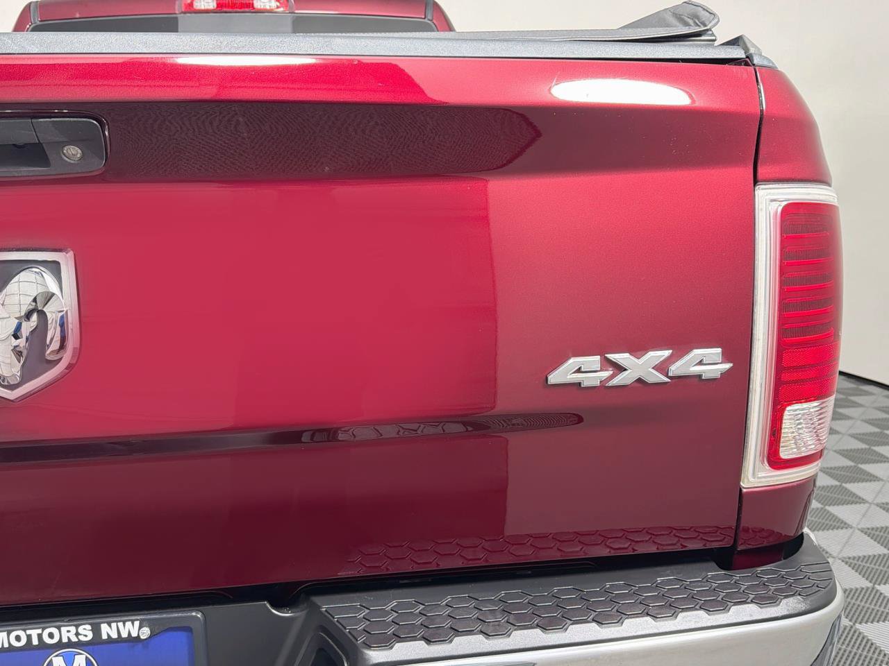 Used 2017 RAM 1500 Laramie w/ Convenience Group AWD/4WD image 24
