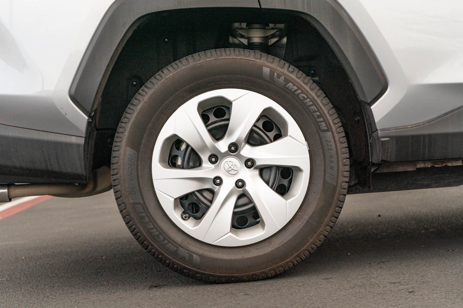 Certified 2021 Toyota RAV4 LE w/ Carpet Mat Package (TMS) AWD/4WD image 11