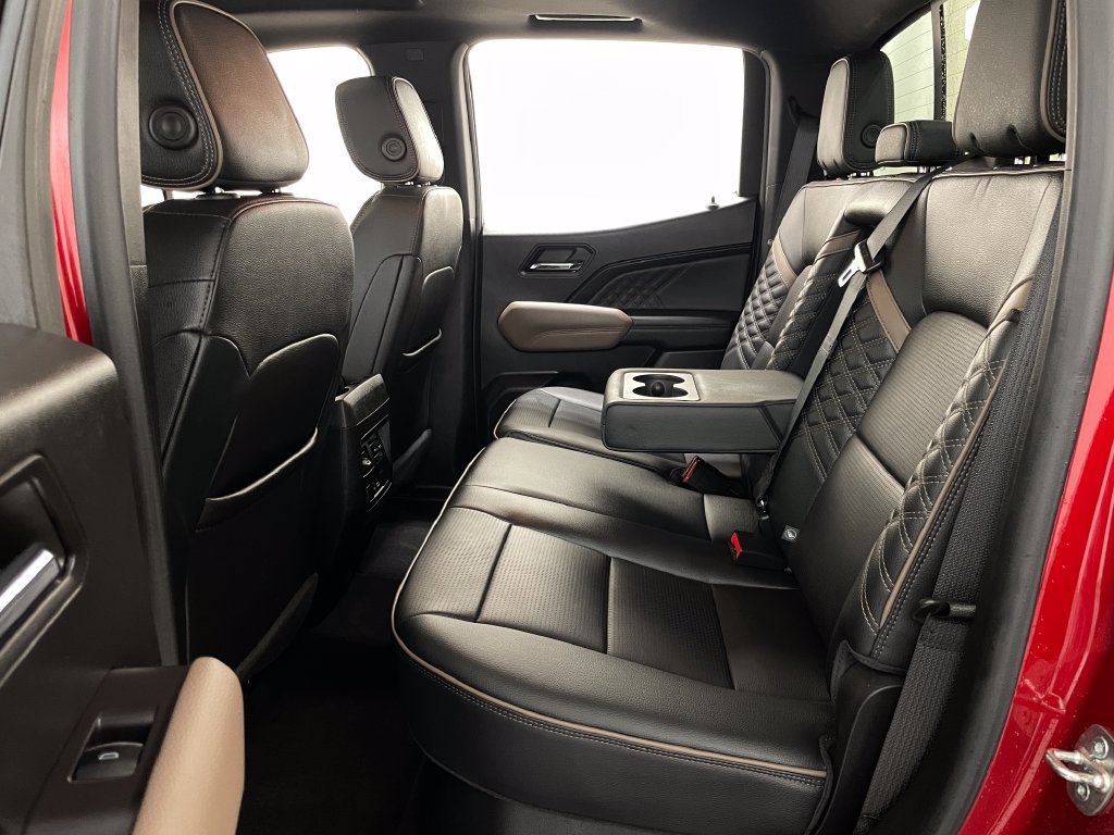 Used 2023 GMC Canyon Denali AWD/4WD image 12