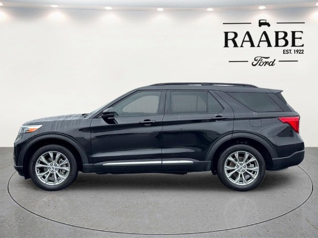 Used 2023 Ford Explorer XLT w/ Equipment Group 202A AWD/4WD image 4