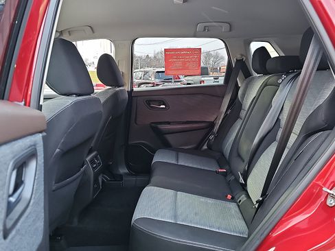 Certified 2021 Nissan Rogue SV image 10