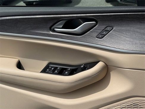 Used 2024 Jeep Grand Cherokee Limited image 16