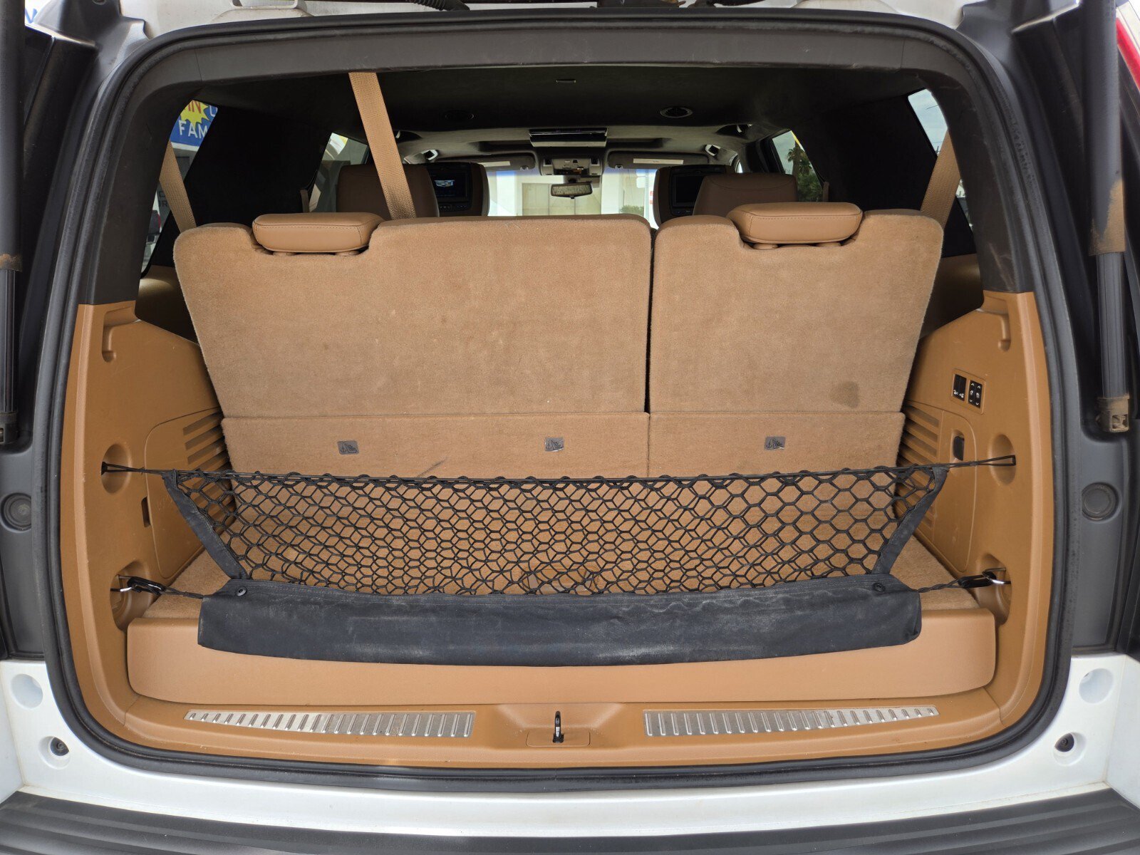 Used 2017 Cadillac Escalade Platinum AWD/4WD image 11