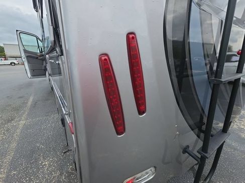 Used 2016 Mercedes-Benz Sprinter 3500 image 32