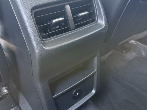 Used 2024 Ford Edge SEL image 13