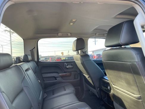 Used 2019 GMC Sierra 2500 SLT w/ Duramax Plus Package image 30