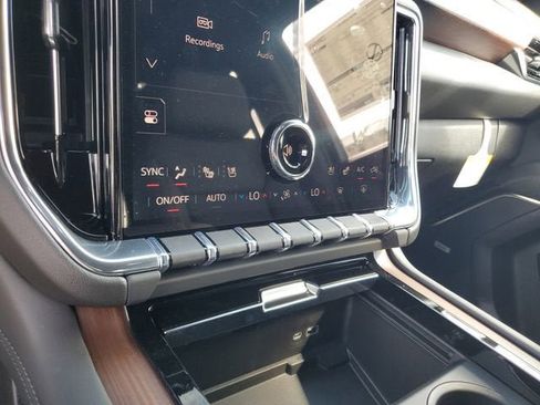 New 2026 GMC Yukon XL Denali w/ Sun & Power Step Package AWD/4WD image 23