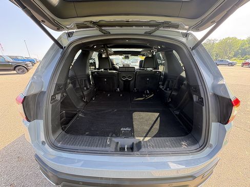 Used 2025 Honda Pilot Black Edition image 15