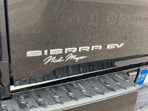New 2025 GMC Sierra EV Denali image 11