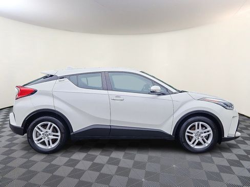 Used 2021 Toyota C-HR LE image 7