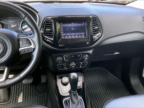Used 2019 Jeep Compass Latitude AWD/4WD image 18