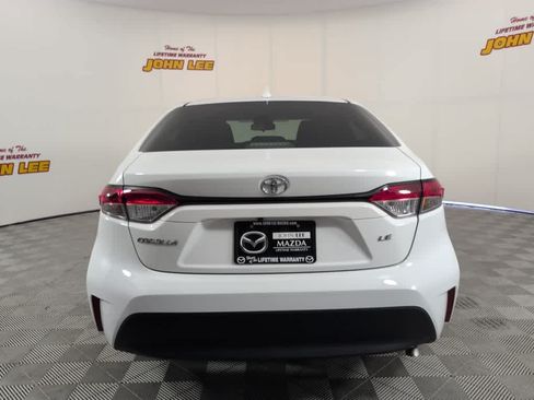 Used 2025 Toyota Corolla LE FWD image 4