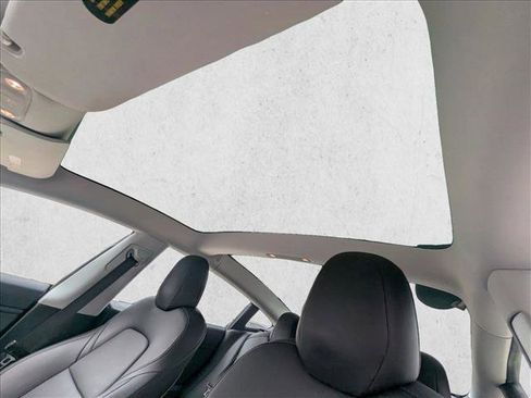 Used 2020 Tesla Model 3 Standard Range image 13