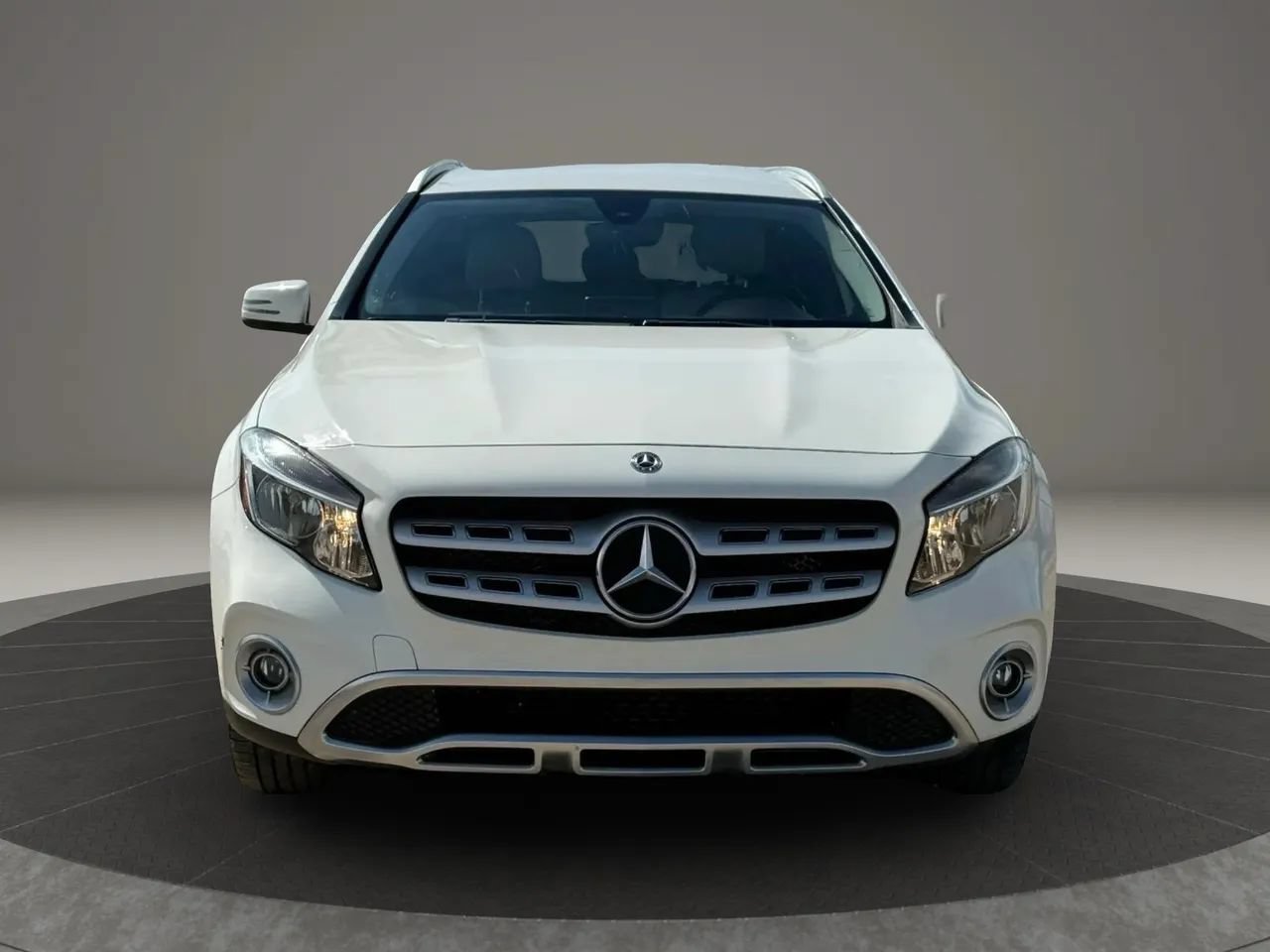 Used 2018 Mercedes-Benz GLA 250 w/ Premium Package image 4