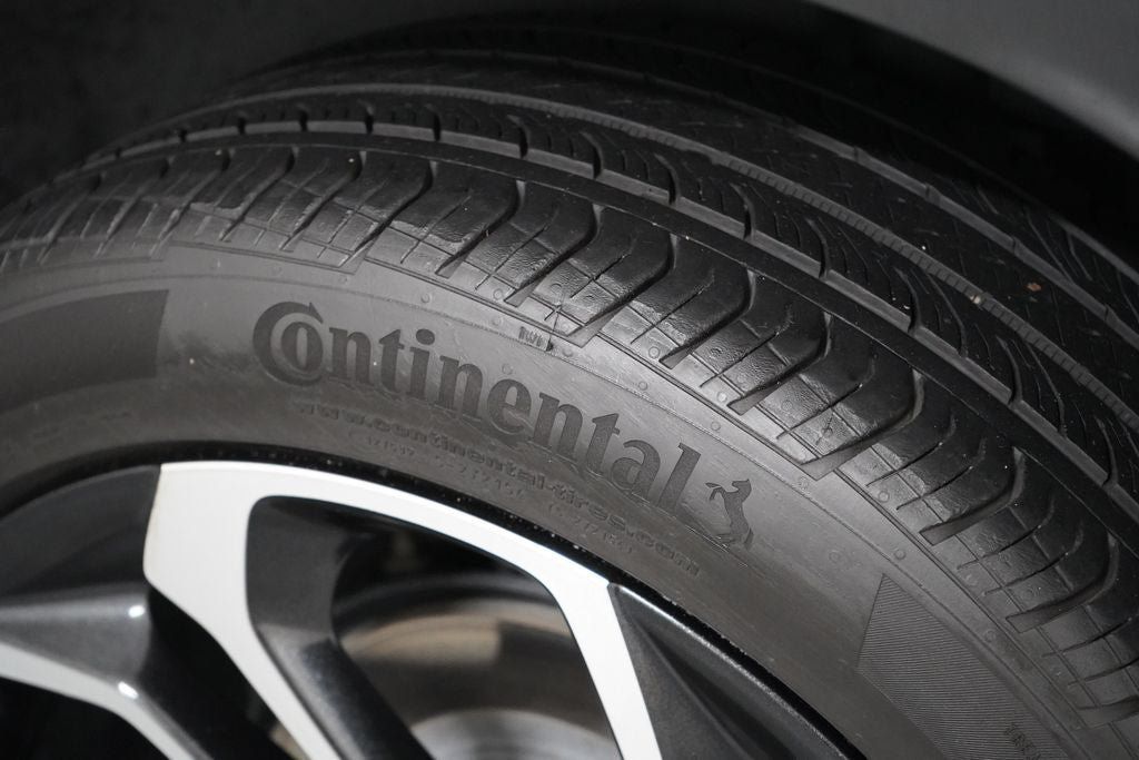 Used 2025 Chevrolet Trax RS w/ Driver Confidence Package FWD image 31