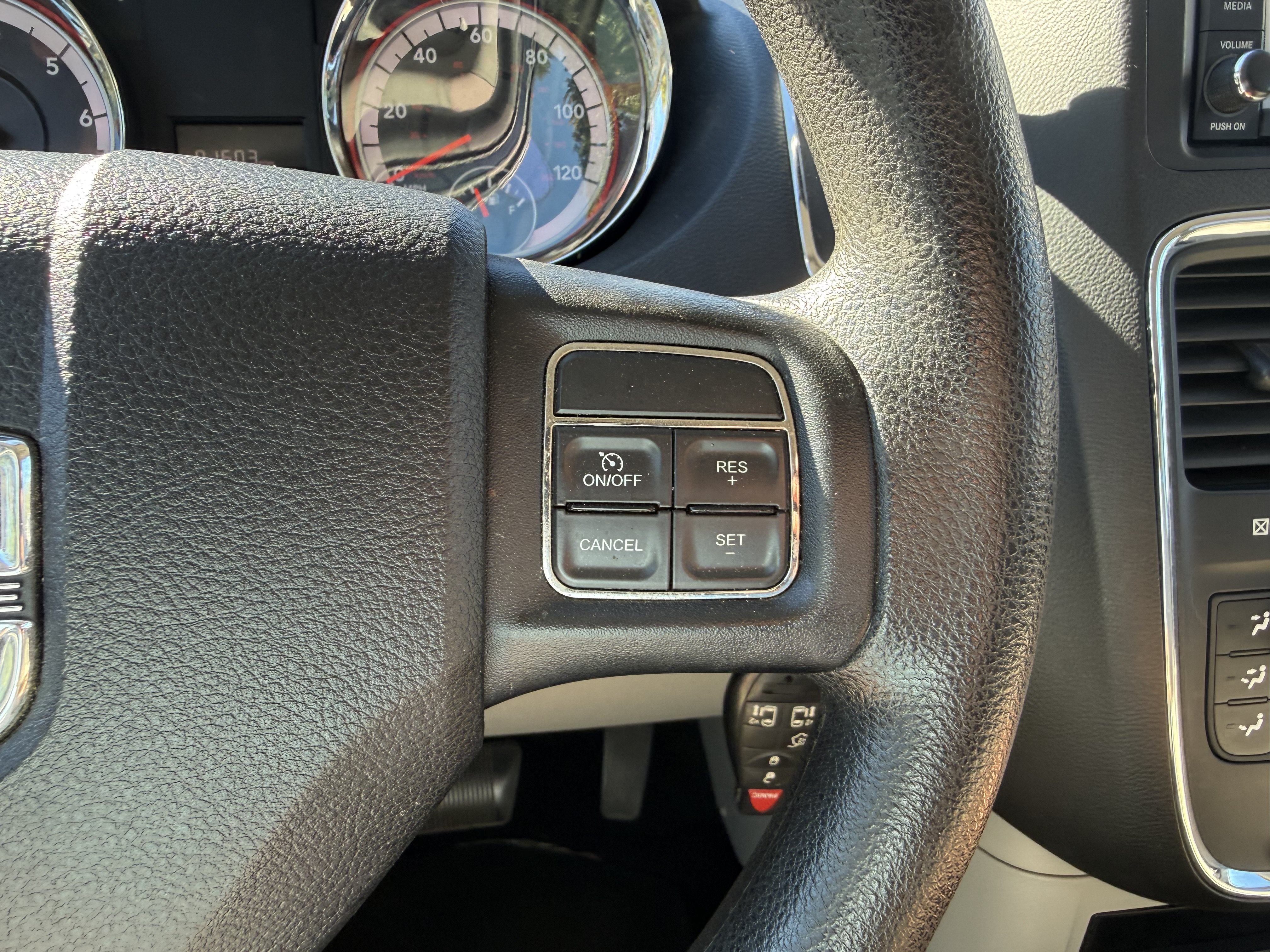 Used 2013 Dodge Grand Caravan SXT FWD image 19