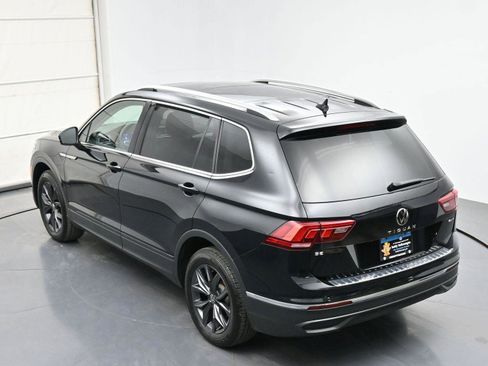 Used 2023 Volkswagen Tiguan SE w/ Panoramic Sunroof Package AWD/4WD image 32