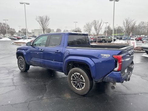 Used 2024 Toyota Tacoma SR5 image 6