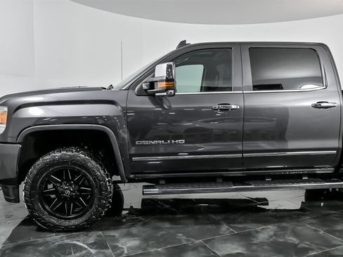 Used 2016 GMC Sierra 3500 Denali w/ Duramax Plus Package image 6