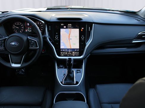 Used 2025 Subaru Outback Touring image 2