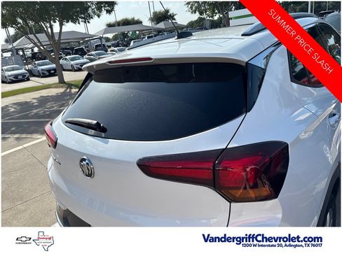Certified 2023 Buick Encore GX Essence w/ Experience Buick Package FWD image 8