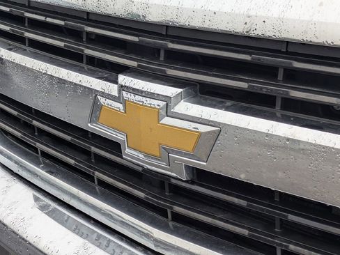 Used 2015 Chevrolet Silverado 2500 LT w/ LT Convenience Package image 10