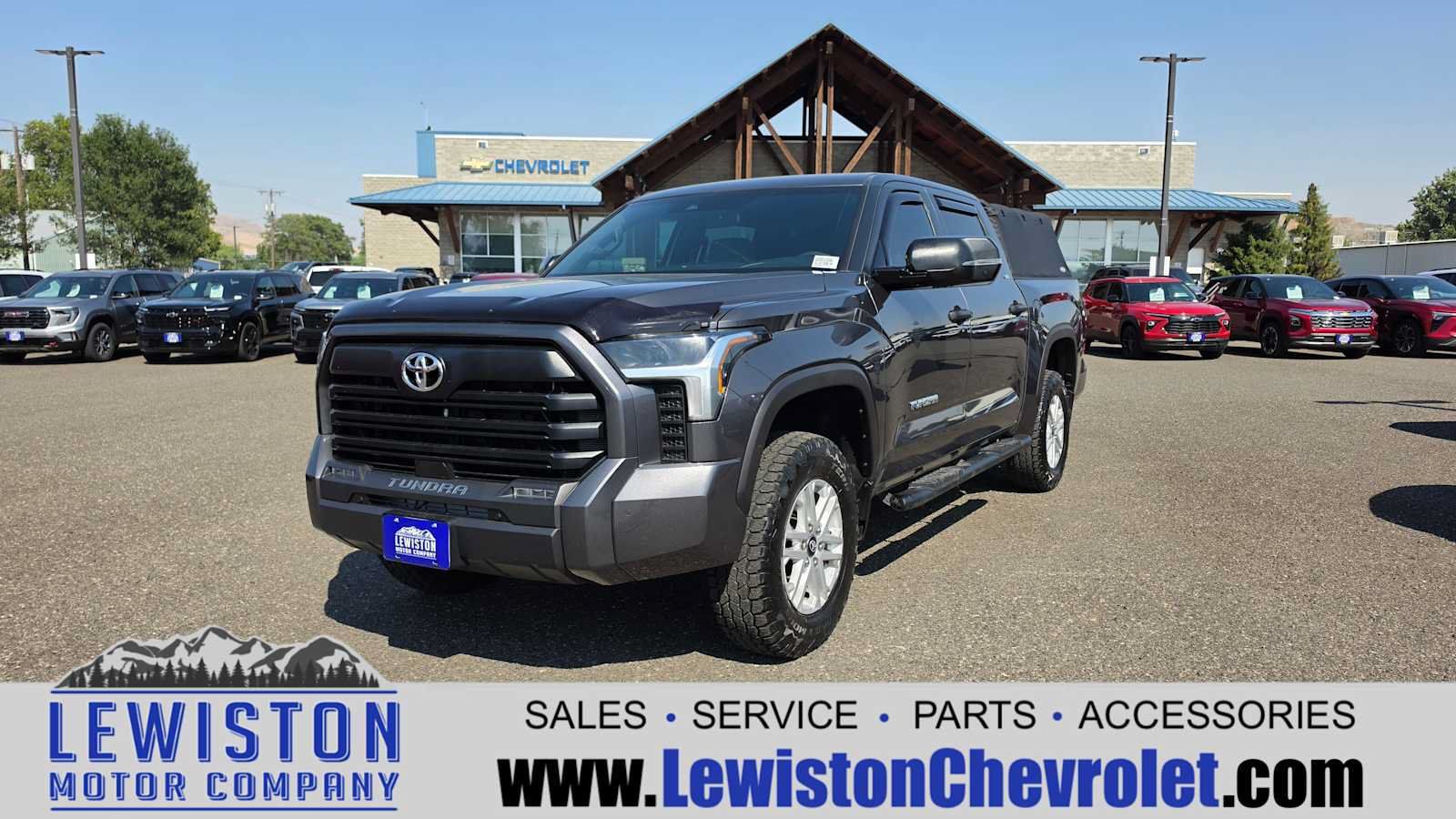 Used 2025 Toyota Tundra SR5 w/ SR5 Convenience Package AWD/4WD image 1