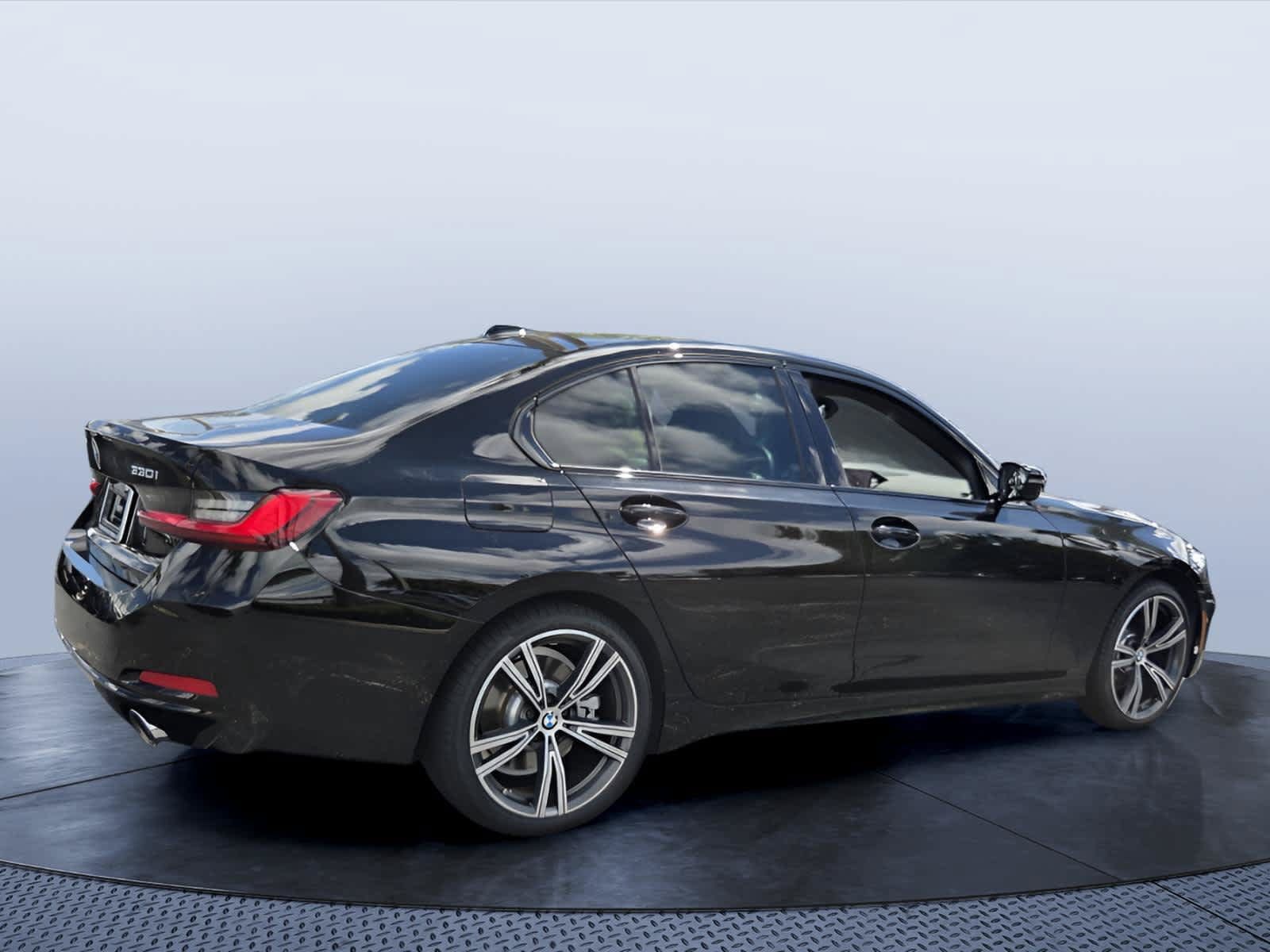 Used 2023 BMW 330i Sedan w/ Premium Package RWD image 6