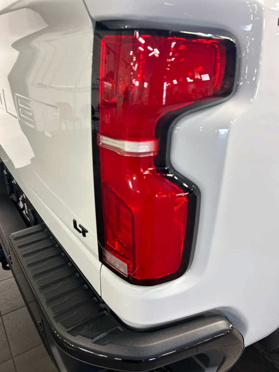 Used 2025 Chevrolet Silverado 2500 LT w/ Trail Boss Package AWD/4WD image 6