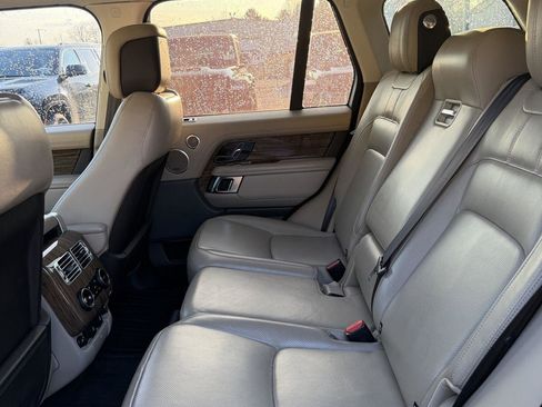 Used 2019 Land Rover Range Rover HSE image 11