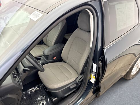 Used 2022 Ford Escape SE image 11