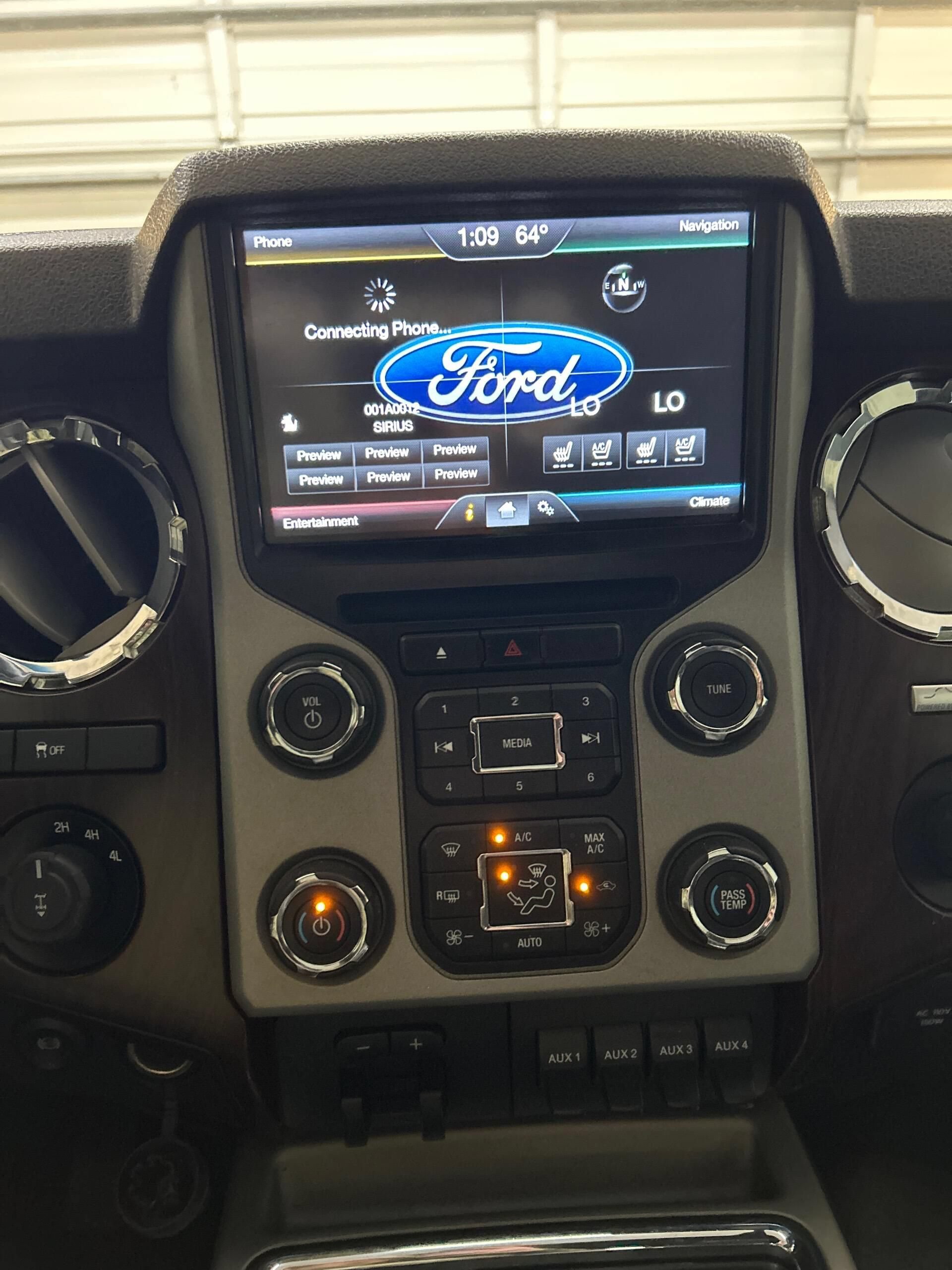 Used 2015 Ford F350 Lariat w/ Lariat Ultimate Package AWD/4WD image 15