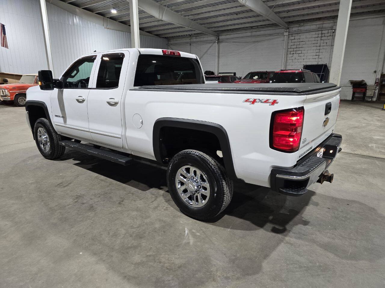 Used 2015 Chevrolet Silverado 2500 LT w/ LT Convenience Package AWD/4WD image 8