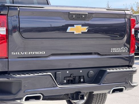 Certified 2024 Chevrolet Silverado 1500 High Country w/ High Country Premium Package image 6