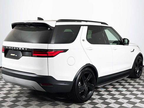 New 2025 Land Rover Discovery S AWD/4WD image 5