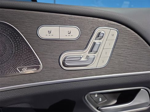 Certified 2025 Mercedes-Benz GLE 450 4MATIC image 17