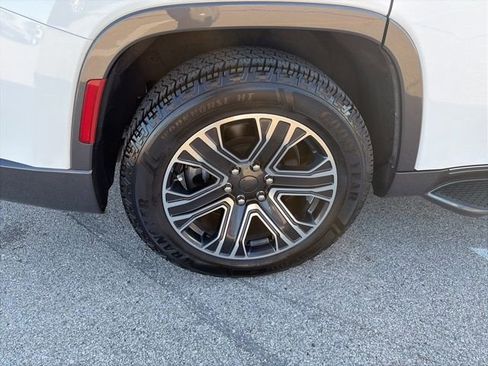 Used 2022 Jeep Wagoneer Series III image 36