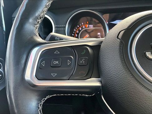 Used 2022 Jeep Gladiator Overland w/ Popular Equipment Package image 11