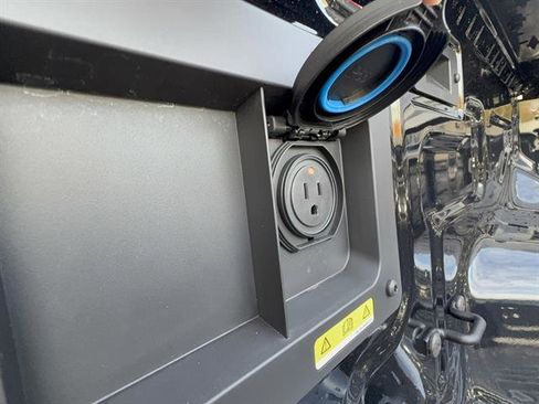 New 2025 Ford Ranger Raptor image 30