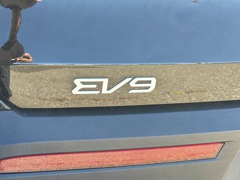 Certified 2024 Kia EV9 Light Long Range RWD image 37