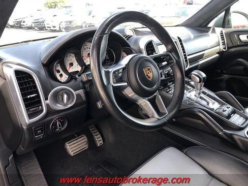 Used 2016 Porsche Cayenne GTS w/ Premium Package Plus AWD/4WD image 10
