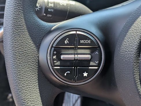 Used 2025 Kia Soul LX FWD image 14