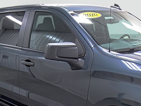 Used 2020 Chevrolet Silverado 1500 Custom w/ Custom Value Package image 15