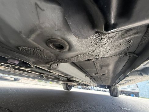 Used 2021 Toyota Corolla LE image 32